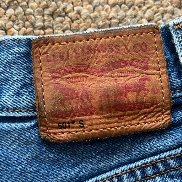 Levi's® Premium 501® SKINNY WOMEN'S JEANS Raw Hem Size 26 W x 30 L - Picture 4 of 7